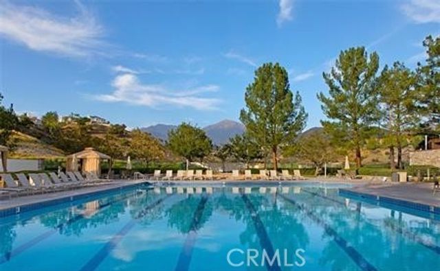 4 Saint Annes, Trabuco Canyon, CA 92679