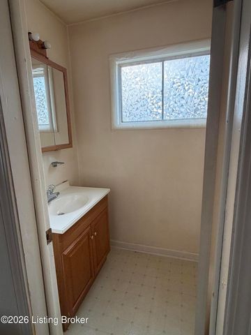 4923 Bluebird Ave, Lynnview, KY 40213