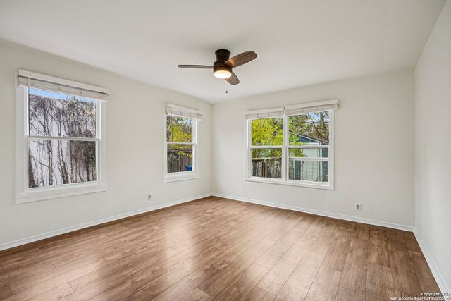 411 W Water St, Kerrville, TX 78028