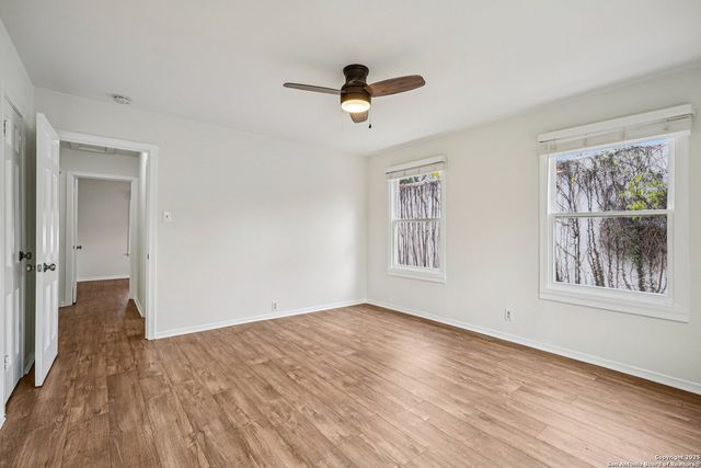 411 W Water St, Kerrville, TX 78028