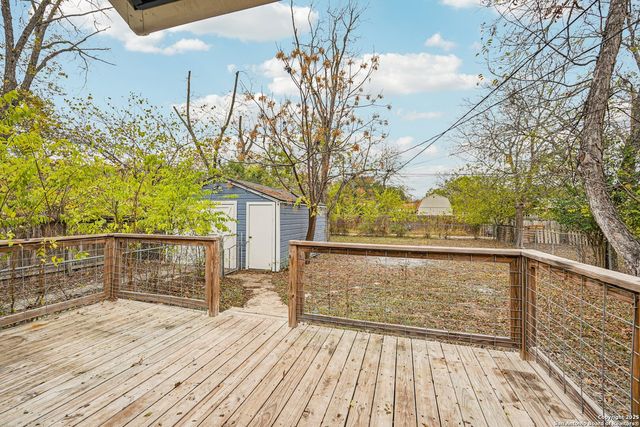 411 W Water St, Kerrville, TX 78028