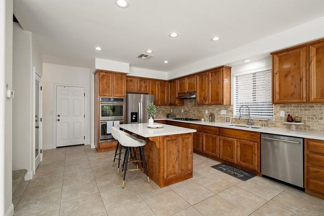 1609 Testarossa Way, Roseville, CA 95747