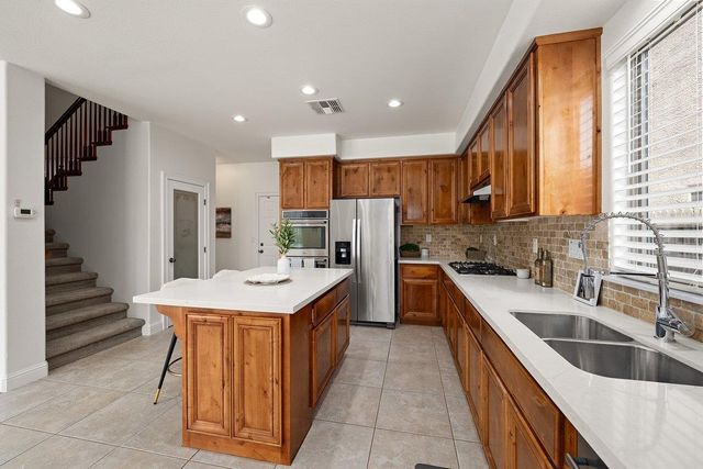 1609 Testarossa Way, Roseville, CA 95747