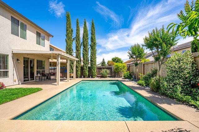 1609 Testarossa Way, Roseville, CA 95747