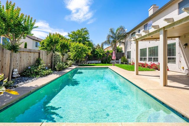 1609 Testarossa Way, Roseville, CA 95747