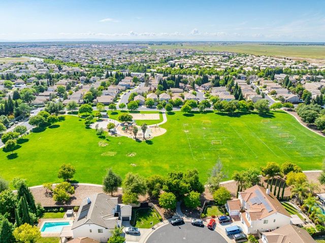 1609 Testarossa Way, Roseville, CA 95747