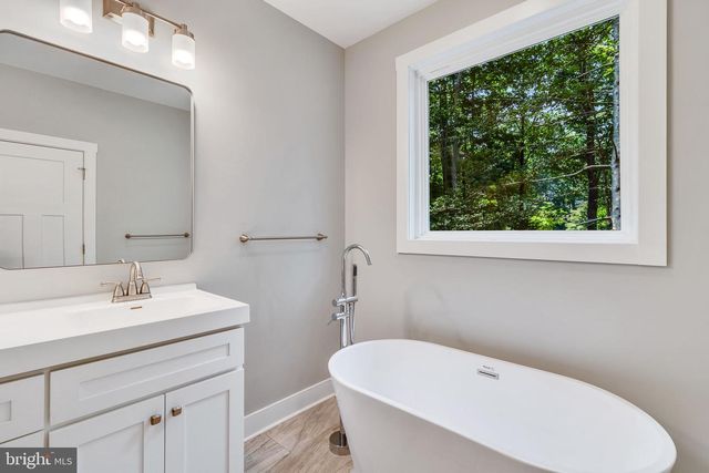 57 WATERMANS WAY, Reedville, VA 22539
