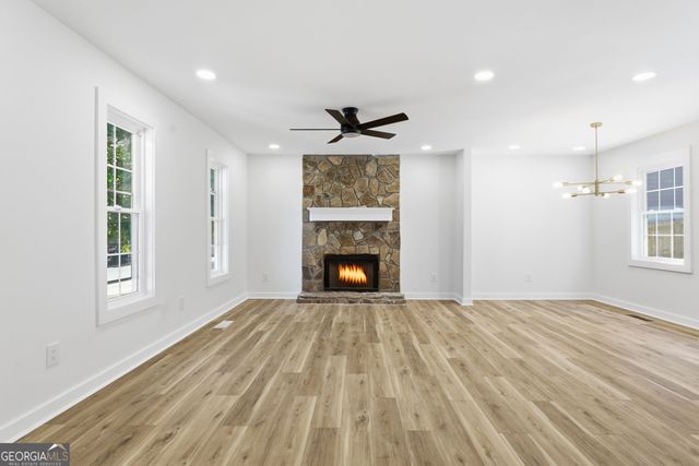 110 Brookside Court, Dallas, GA 30132