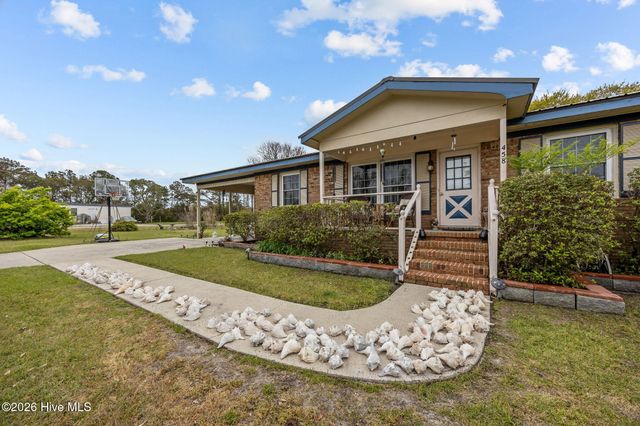458 Bayview Drive, Harkers Island, NC 28531