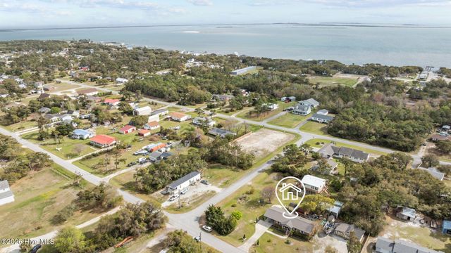 458 Bayview Drive, Harkers Island, NC 28531