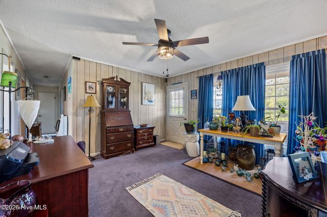 458 Bayview Drive, Harkers Island, NC 28531