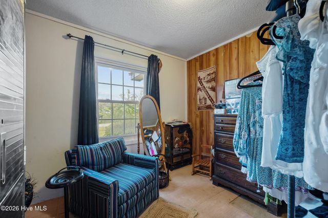 458 Bayview Drive, Harkers Island, NC 28531