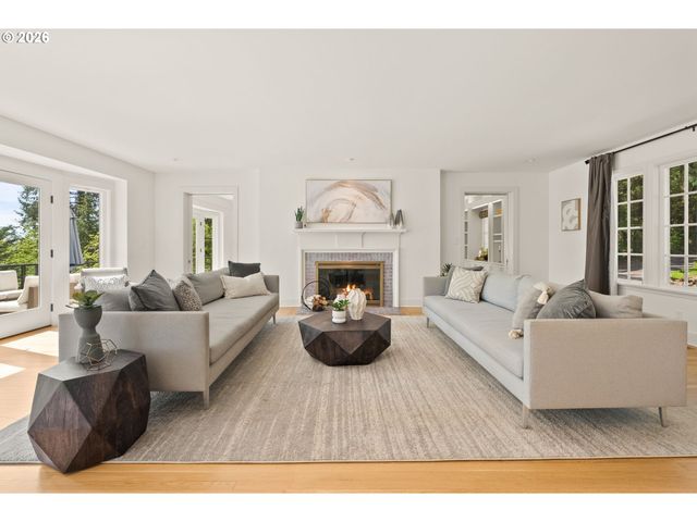 5000 Sw HEWETT Blvd, Portland, OR 97221