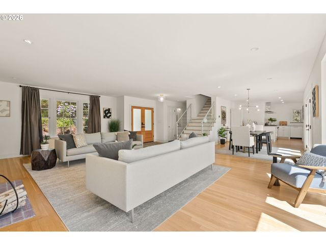 5000 Sw HEWETT Blvd, Portland, OR 97221