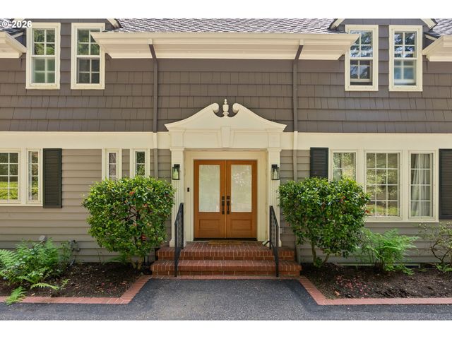 5000 Sw HEWETT Blvd, Portland, OR 97221