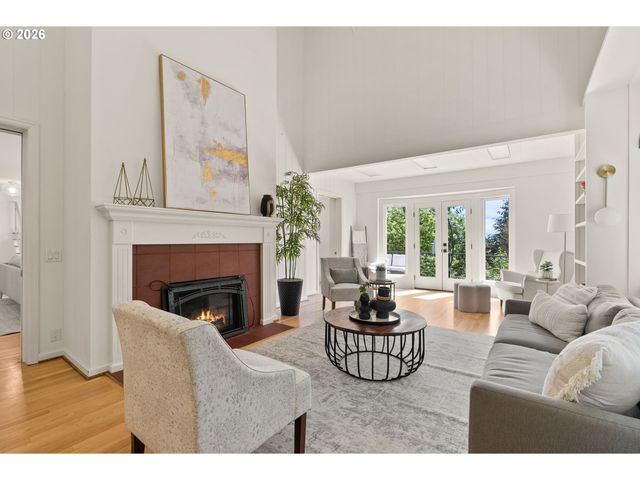 5000 Sw HEWETT Blvd, Portland, OR 97221