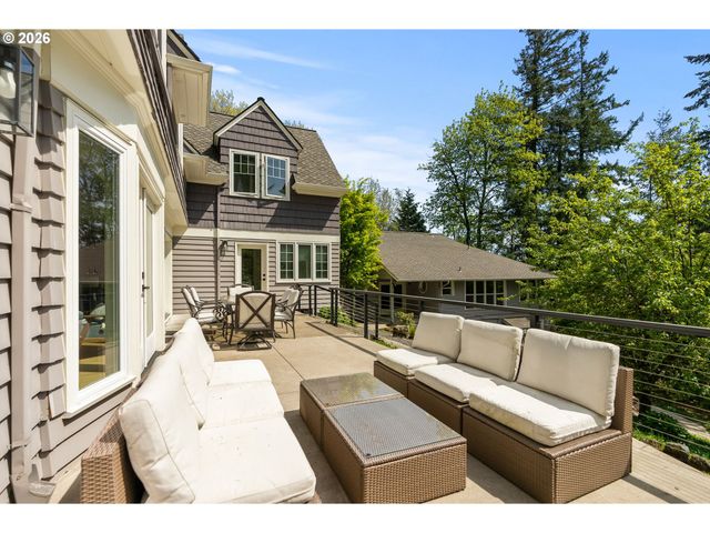 5000 Sw HEWETT Blvd, Portland, OR 97221