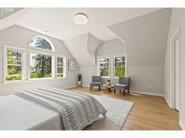 5000 Sw HEWETT Blvd, Portland, OR 97221