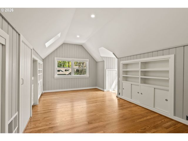 5000 Sw HEWETT Blvd, Portland, OR 97221