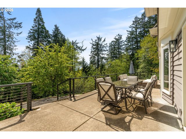 5000 Sw HEWETT Blvd, Portland, OR 97221