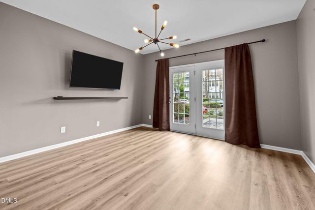 10122 Glen Autumn Road, Raleigh, NC 27617