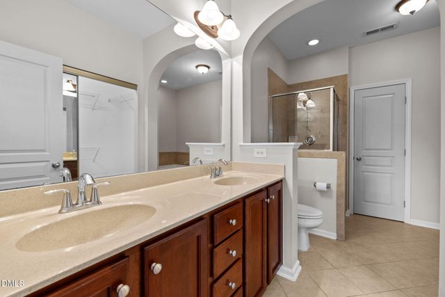 10122 Glen Autumn Road, Raleigh, NC 27617