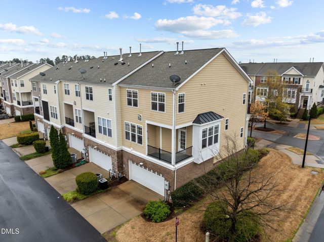 10122 Glen Autumn Road, Raleigh, NC 27617