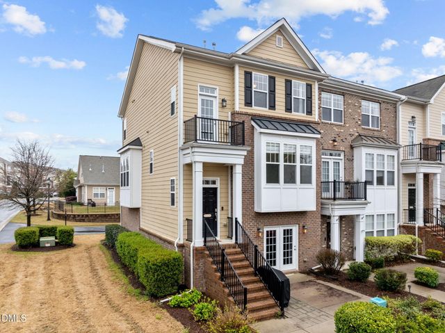 10122 Glen Autumn Road, Raleigh, NC 27617