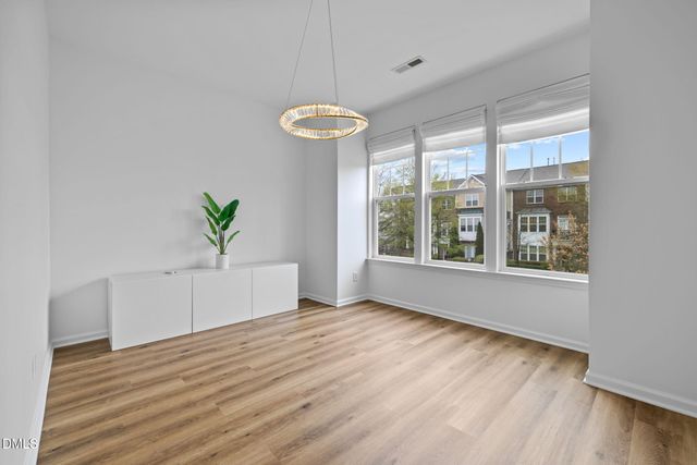 10122 Glen Autumn Road, Raleigh, NC 27617