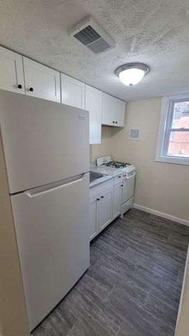 1110 Overland Ave, Duquesne, PA 15110