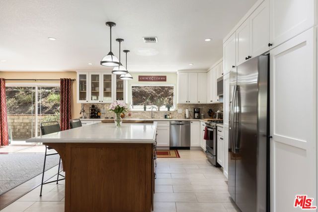 2952 GOLDEN SPUR Road, Acton, CA 93510