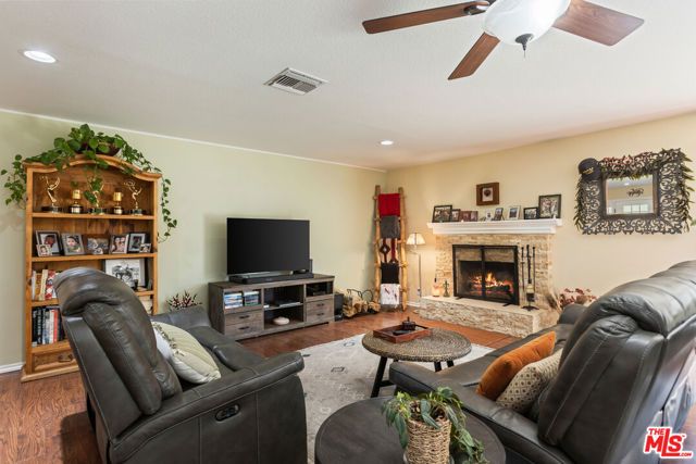 2952 GOLDEN SPUR Road, Acton, CA 93510