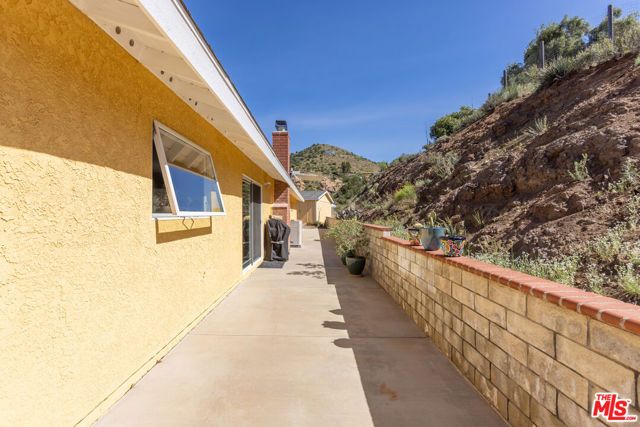 2952 GOLDEN SPUR Road, Acton, CA 93510