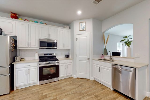 2763 Prosperity Avenue, Dallas, TX 75216