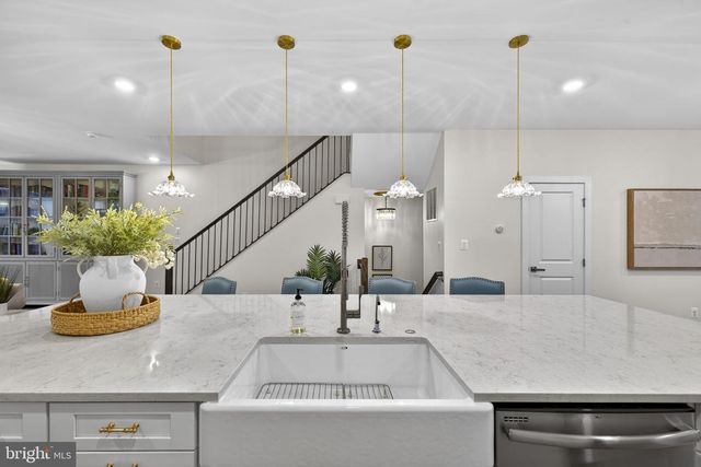 22296 CORNERSTONE CROSSING TER, Ashburn, VA 20148