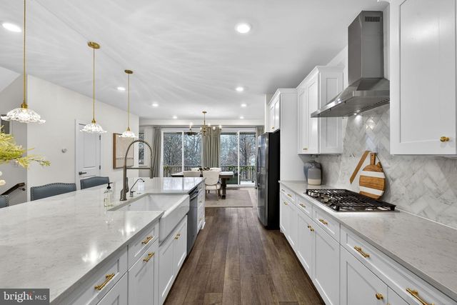 22296 CORNERSTONE CROSSING TER, Ashburn, VA 20148