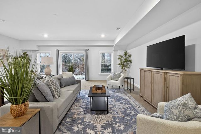 22296 CORNERSTONE CROSSING TER, Ashburn, VA 20148