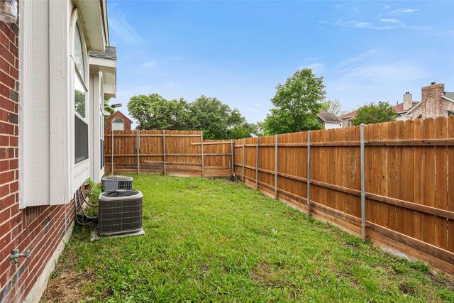 1401 Post Oak Drive, Rowlett, TX 75089