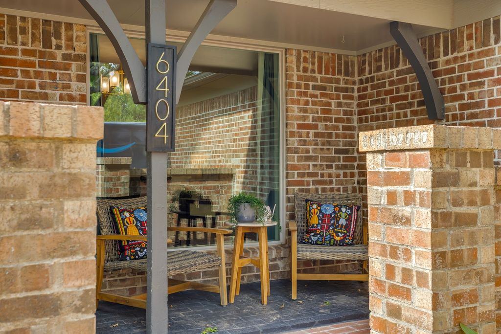 6404 Lavano Drive, Edgecliff Village, TX 76134 — photo 4