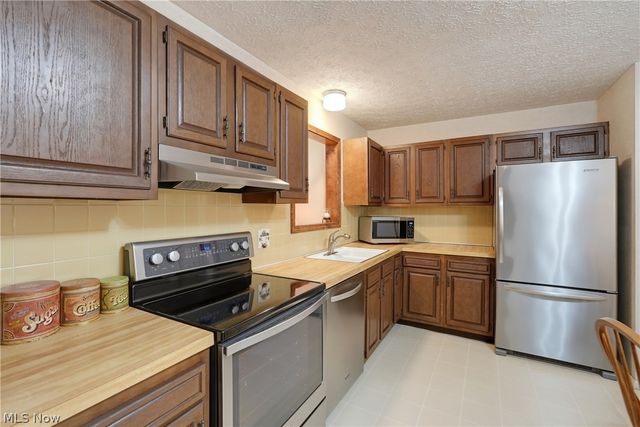 8709 N Leroy Road, Westfield Center, OH 44251