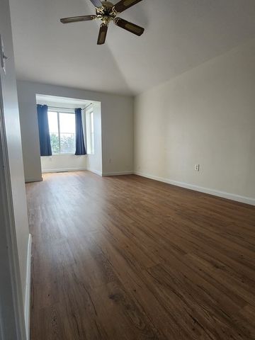 200 Falls Blvd E306, Quincy, MA 02169