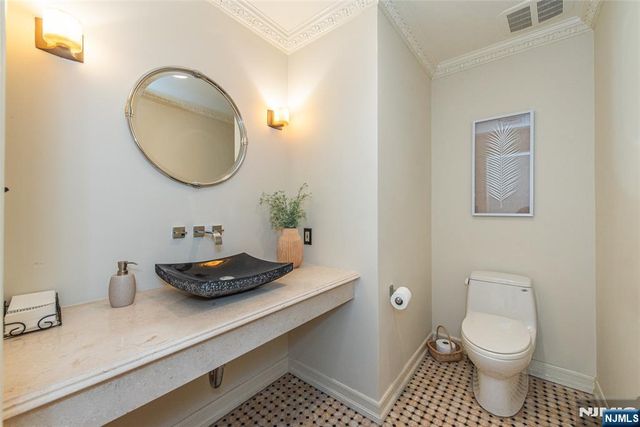 238 E Saddle River Road, Saddle River, NJ 07458