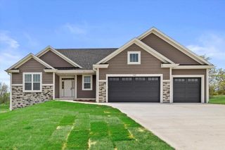 743 Brockway DRIVE #Lt37, Mukwonago, WI 53149