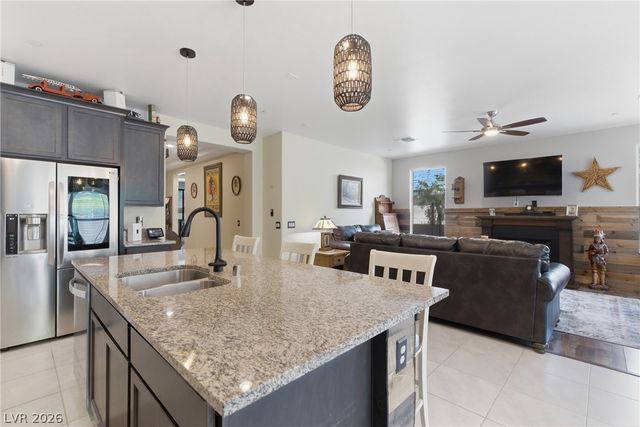 40 Vicolo Della Luna, Henderson, NV 89011