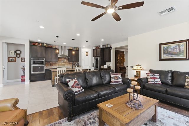 40 Vicolo Della Luna, Henderson, NV 89011