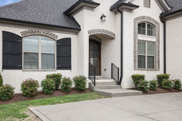 1104 Yearling Pl, Gallatin, TN 37066