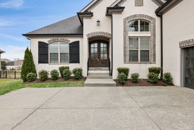 1104 Yearling Pl, Gallatin, TN 37066