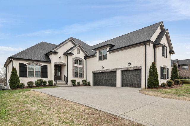 1104 Yearling Pl, Gallatin, TN 37066