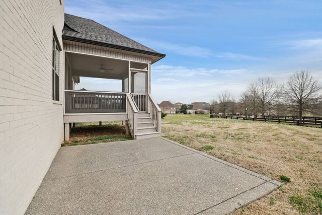 1104 Yearling Pl, Gallatin, TN 37066