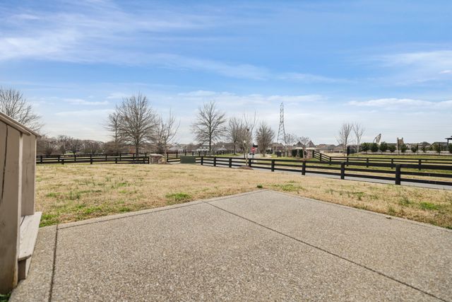 1104 Yearling Pl, Gallatin, TN 37066